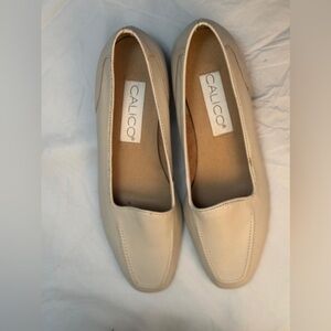 Easy Street Women's Thrill Perf Loafer Flat